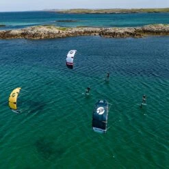 Cabrinha Moto X Kite 2024 13 Cabrinha Moto X Kite 2024 -Surfing Gear Cabrinha 04 0017 04S20Moto20X20Action 1