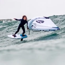 Cabrinha Mantis Wing 2024 14 Cabrinha Mantis Wing 2024 -Surfing Gear Cabrinha 04 0041 Mantis20action