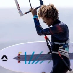 Duotone Fish D/LAB Kitesurf Board 2022 16 Duotone Fish D/LAB Kitesurf Board 2022 -Surfing Gear DTK FISH DLAB 2022 Action2