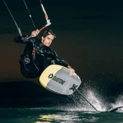 Duotone Pace Foil SLS Kiteboard 2023 -Surfing Gear DTK PACE SLS 2022 Action