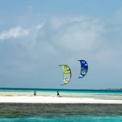 Duotone Rebel SLS Kitesurfing Kite 2024 23 Duotone Rebel SLS Kitesurfing Kite 2024 -Surfing Gear DTK Rebel SLS 2024 Image Action