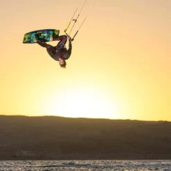 Duotone Quick Release Rope Kit 2023 -Surfing Gear Duotone 2021 Accessories 0005 Action shots2