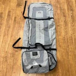 North Mast Quiver Bag Super Light For 3-Piece Mast 2022 5 North Mast Quiver Bag Super Light For 3-Piece Mast 2022 -Surfing Gear used bags 0002 North bag